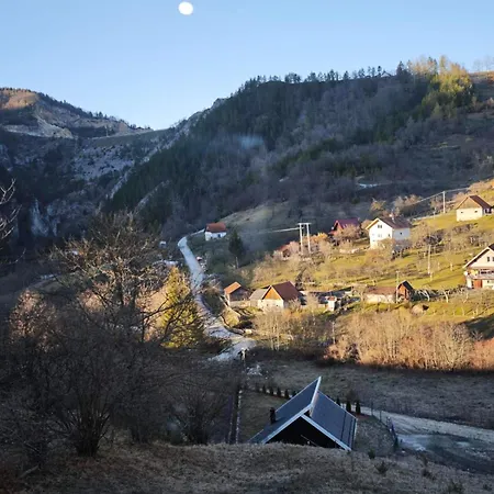 펜션 Vikendica Neven 2 *